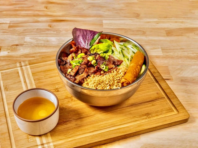 Vermicelli Noodle Bowl With Stir Fried.